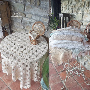 « Superbe nappe rectangulaire crochetée à la main »