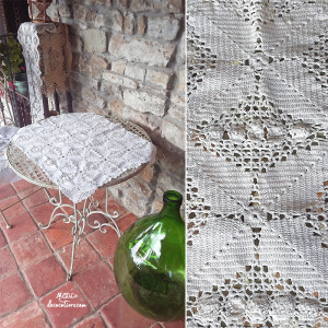 « Joli napperon rectangulaire crocheté à la main »